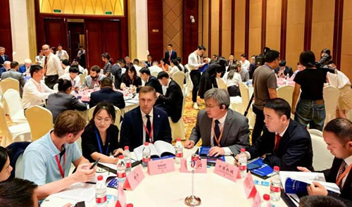 上海ag旗舰厅集团总经理张世洪应邀参加第十届中俄中小企业合作圆桌会议(图2)