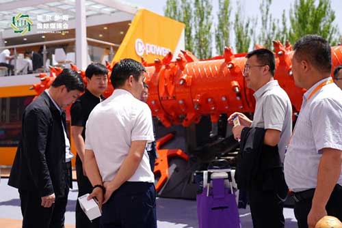 上海ag旗舰厅集团参展第十八届鄂尔多斯国际煤博会取得圆满成功(图2)