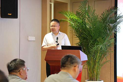 ag旗舰厅集团召开2025上半年度经营分析会(图3)